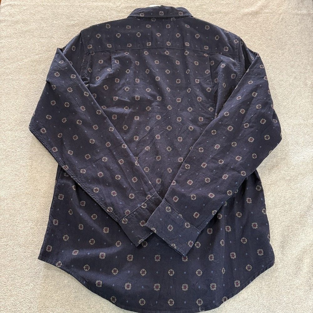 NWT American Eagle Corduroy Button Up Shirt Mens Small Navy Medallion Print LS - Picture 11 of 11